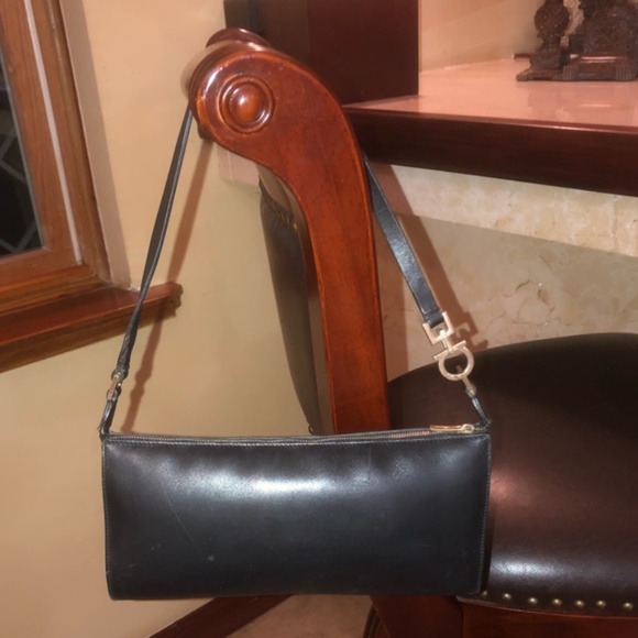 BUNDLE 2 HANDBAGS ESCADA & Salvatore Ferragamo - Picture 2 of 15